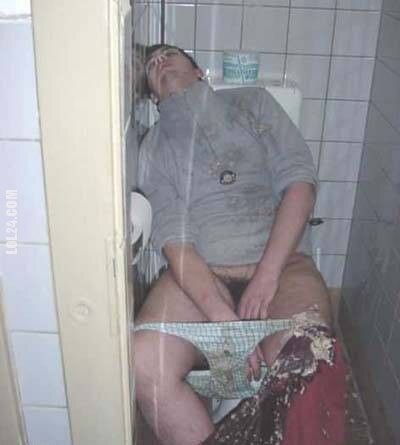 po imprezie : Na klopie