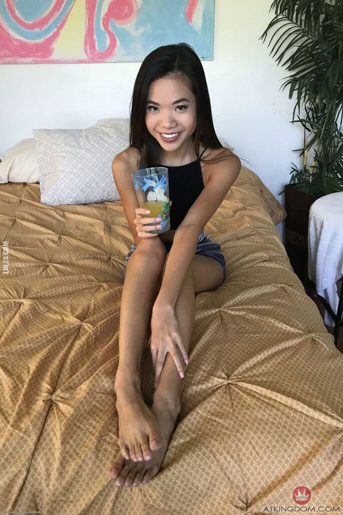 urocza, słodka : Hot Asian Girl 56