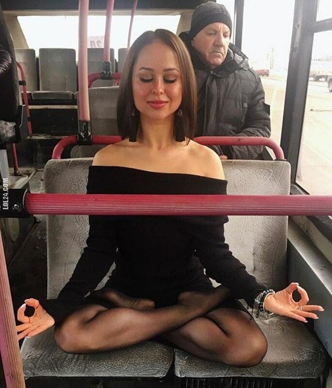 kobieta : Medytacja w autobusie