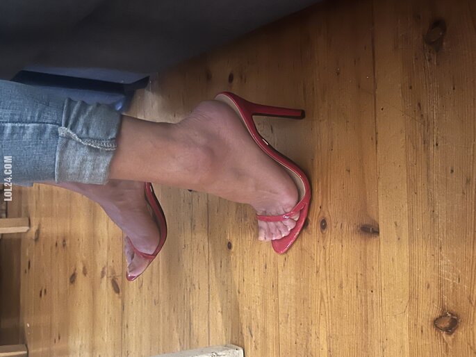 kobieta : Piękne stopy Sara