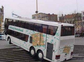 FAIL : Autobusem pod same drzwi