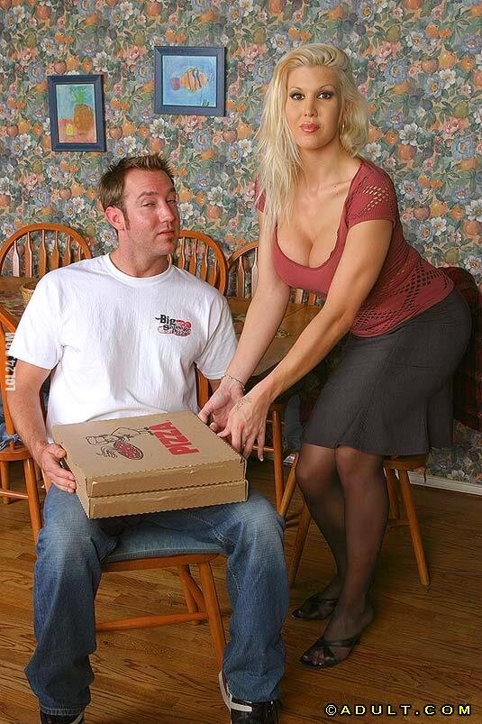 kobieta : Zamówiłam pizzę