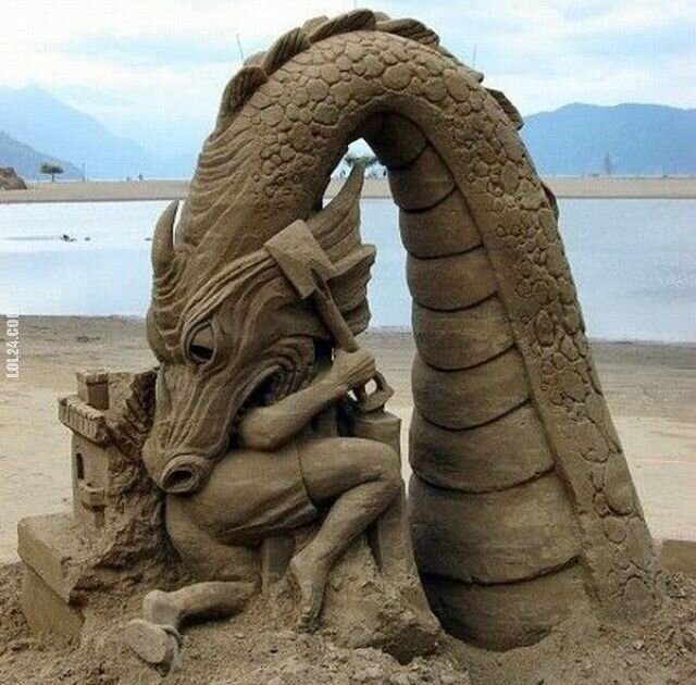 rzeźba, figurka : Zrobił zamek z piasku, a skąd się wziął smok?