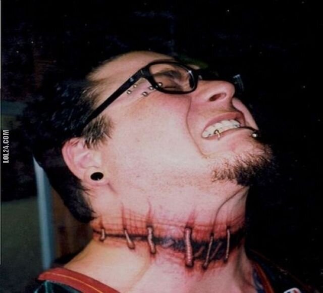 złudzenie : Tatuaż - Szwy na szyi