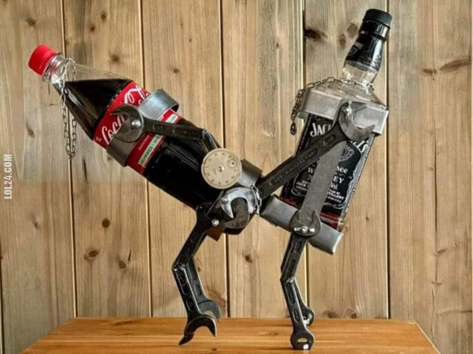 rzeźba, figurka : Cola i whisky
