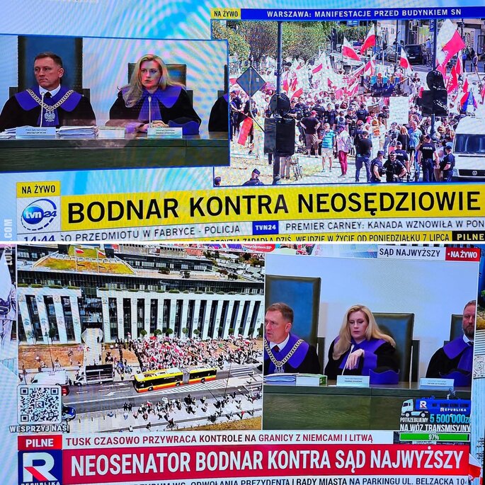 napis, reklama : Do wyboru do koloru, co stacja to inna racja