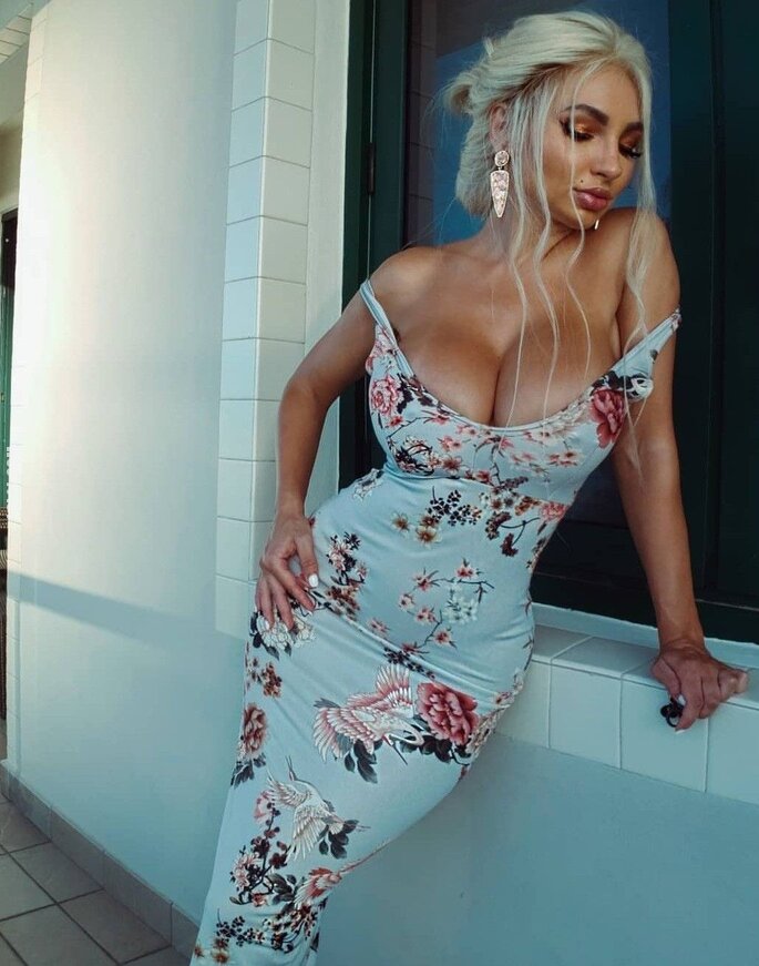 kobieta : Założyłabym tę kieckę 6