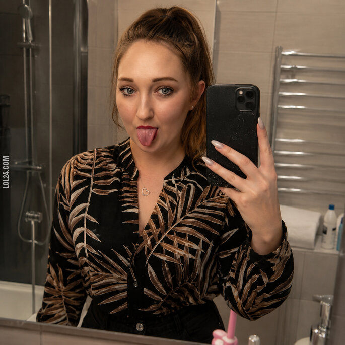 seksowna : Selfie przed lustrem 159