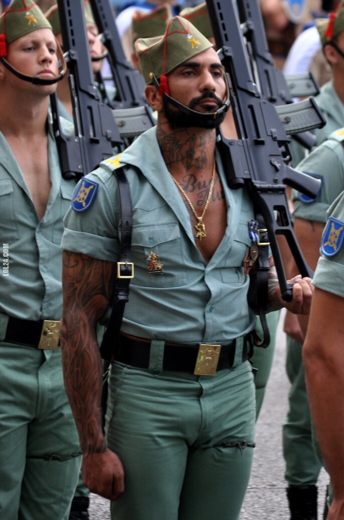 inne : Hiszpański mundur