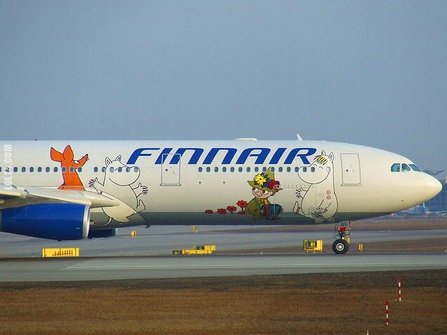 napis, reklama : Finnair Airbus A340 - Muminki