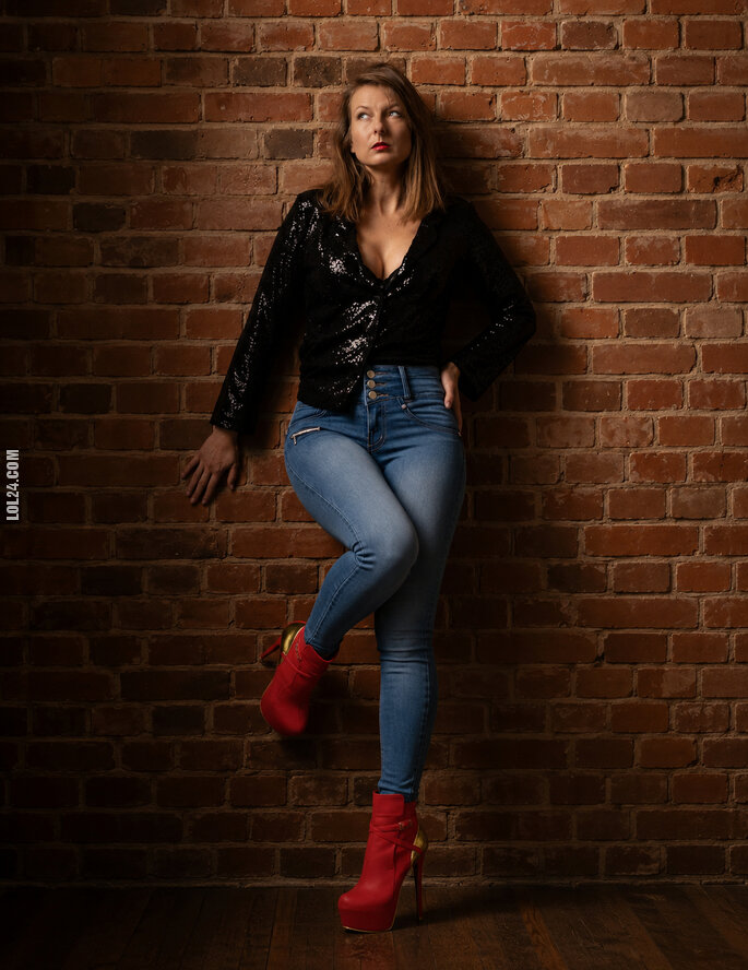 seksowna : Urocza MILF 295