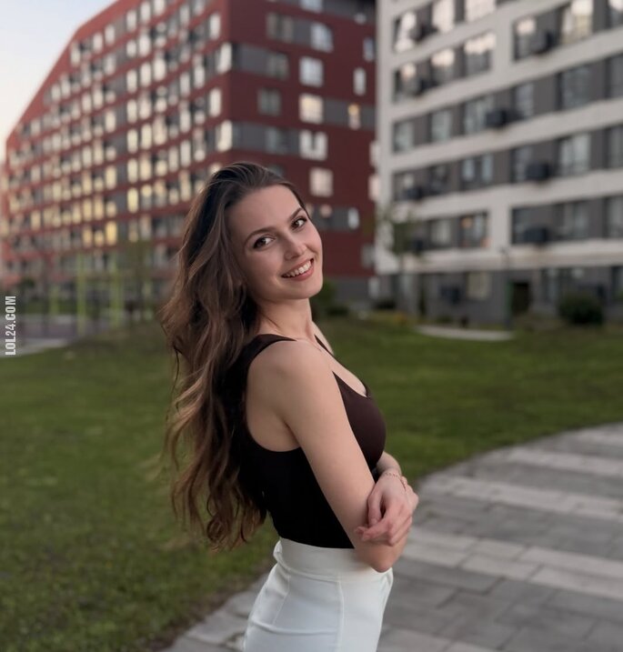 kobieta : Angelina O.