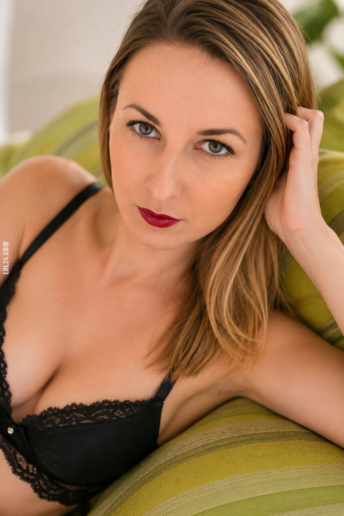 seksowna : Urocza MILF 350