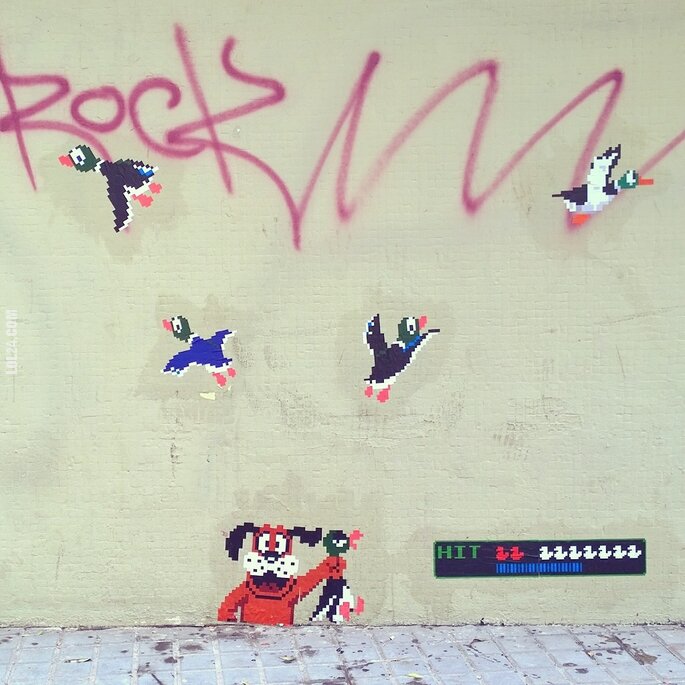 rysunek : Graffiti Duck Hunt na ścianie
