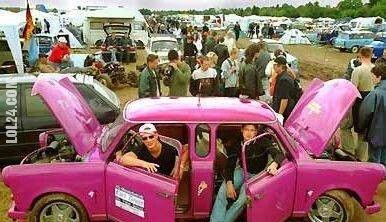 motoryzacja : Pink trabant