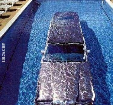 motoryzacja : Samochód w basenie