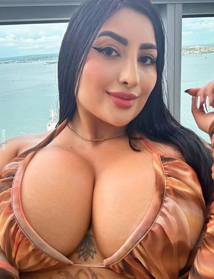 seksowna : Big titts 48