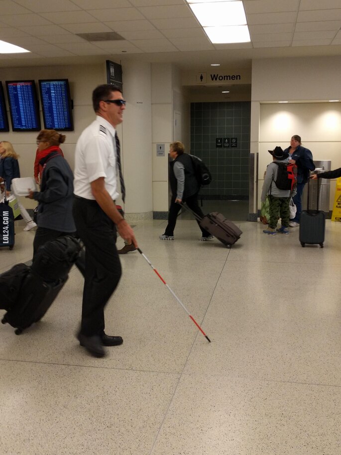 inne : Trolling: Niewidomy pilot na lotnisku