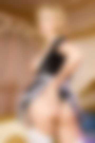 Urocza MILF 373
