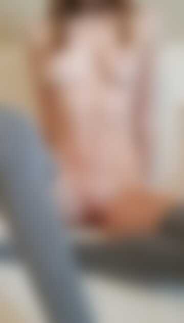 Urocze dziewczę 755