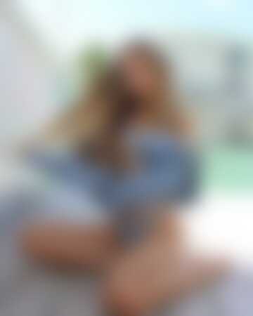 Urocze dziewczę 760