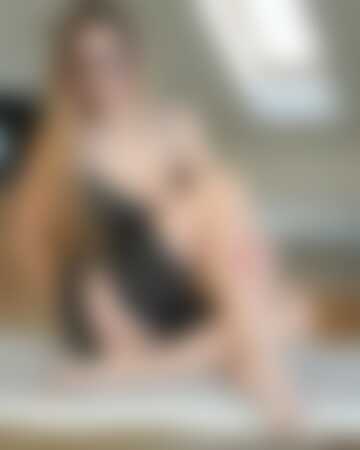 Super hot milf ♥️35