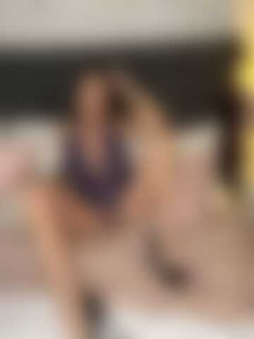 Urocza MILF 300