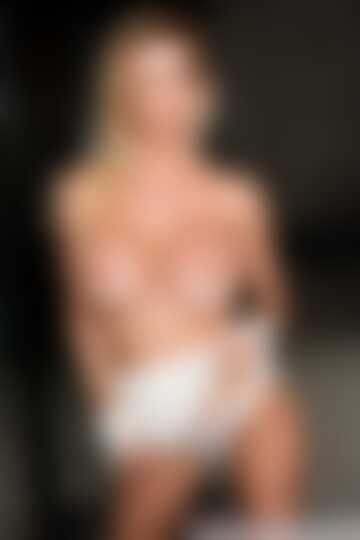 Alexis ma piękne piersi