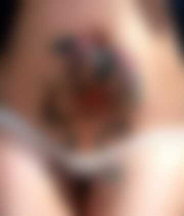 Tatuaż: Dziecko w kroczu