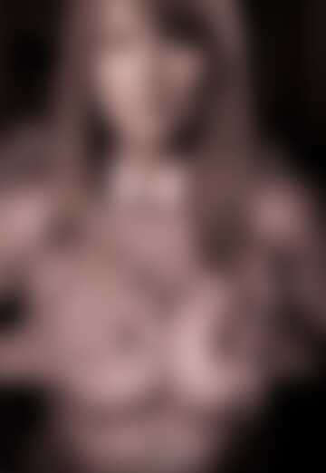 Urocza MILF 374