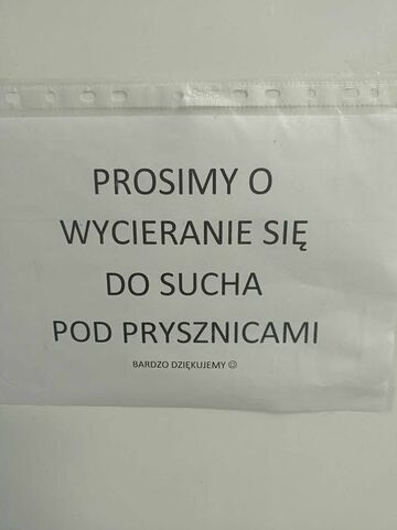 Prosimy o wycieranie się do sucha pod prysznicem