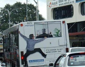 reklama na autobusie