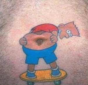 Tatuaż, Simson, pępek