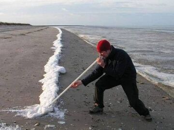 wciąga kreskę