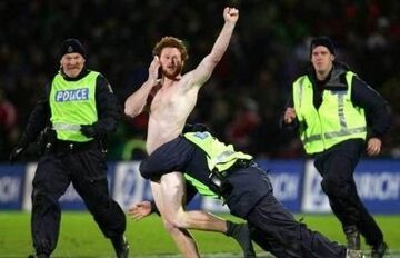 czekaj...... zadzwonię do mamy!