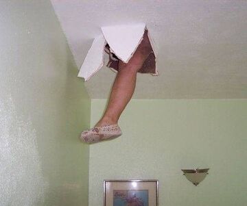 Teściowa znów podsłuchiwała