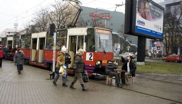 po mały ma torach tramwajowych