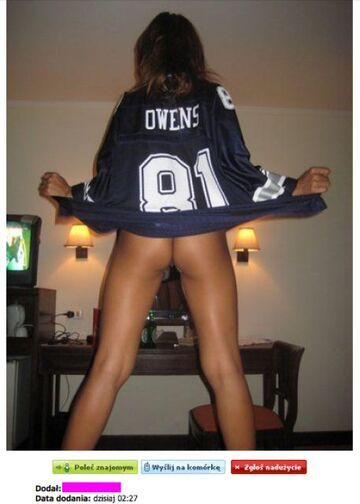 Dupa w koszulce OWENS 81