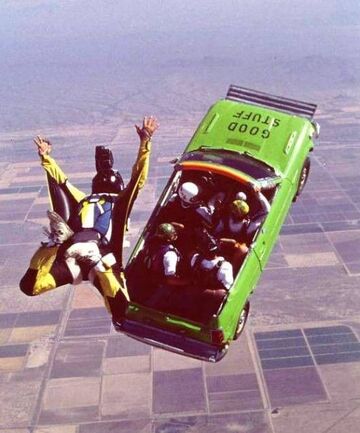 samochodem po niebie