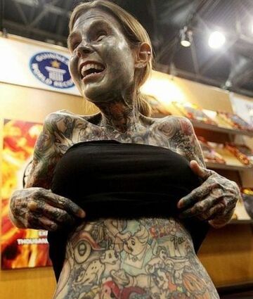 Wytatuowana na całym ciele