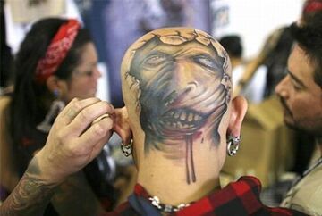 Facet o dwóch twarzach