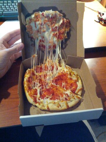 Pizza z podwójnym serem