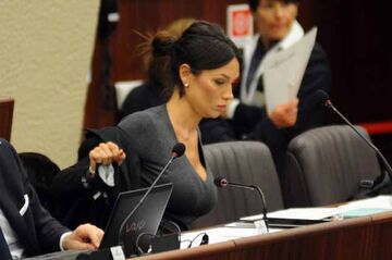 Nicole Minetti - Do mikrofonu