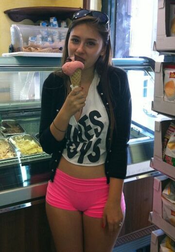 Claire Abbott z lodem