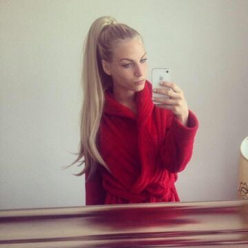 Selfie przed lustrem 112