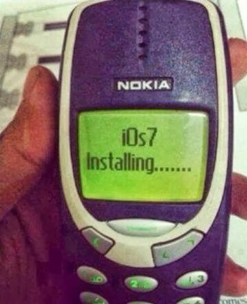 Nokia 3310 iOS 7 Installing...