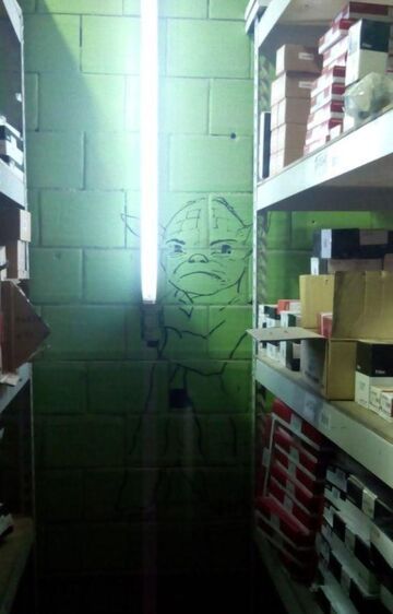 Graffiti w magazynie