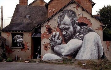 Graffiti na starym domu