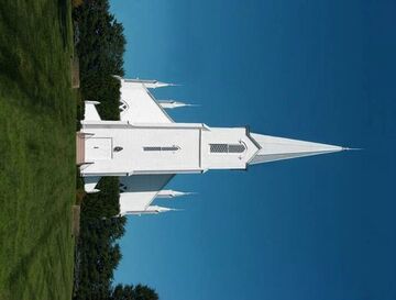 Kościół jak myśliwiec "Pew, Pew."