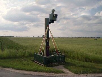 Fotoradar na kapliczce?